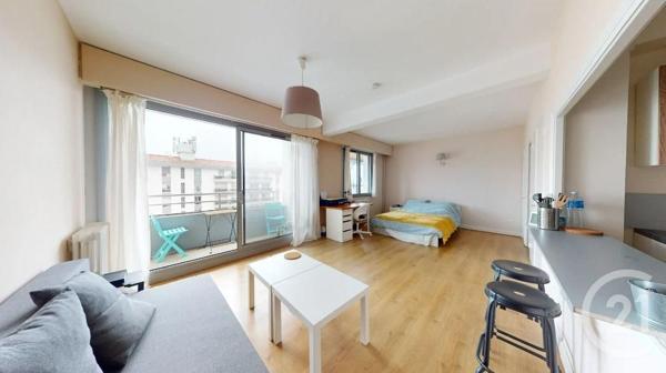 Appartement F1 à vendre  1 pièce - 39,90 m 2   ANGLET  - 64