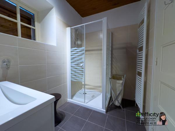 Maison
         12 pièces
        - 256 m² Exclusivité 290 000 € *