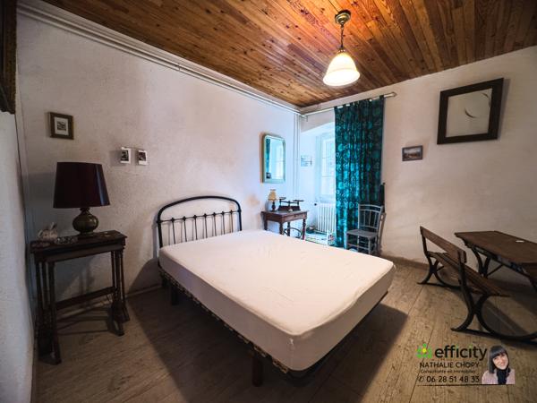 Maison
         12 pièces
        - 256 m² Exclusivité 290 000 € *