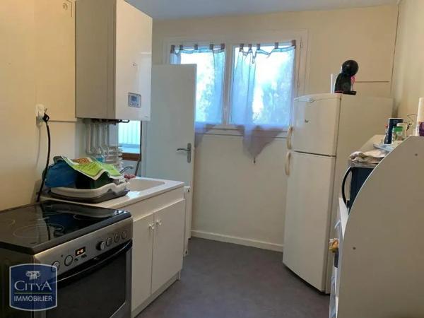 Appartement à louer 2 pièces 51.25m² Châteauroux (36000)