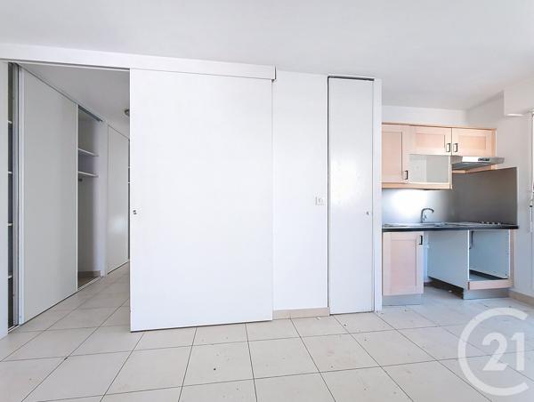 Appartement F3 à vendre  3 pièces - 56,24 m 2   ARCACHON  - 33