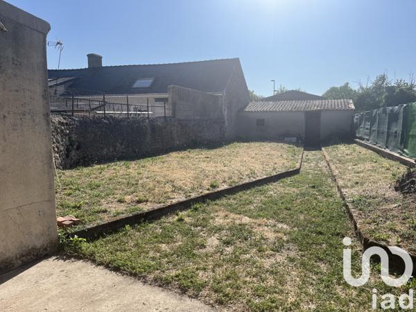 House for sale 3 rooms 60 m² Noyant-Villages