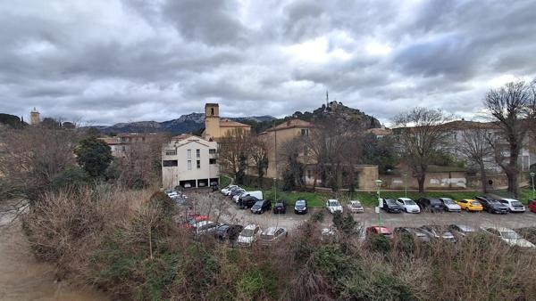 Roquevaire (13360) Appartement duplex Type 6 + cave privative