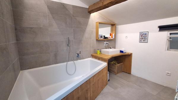 Roquevaire (13360) Appartement duplex Type 6 + cave privative