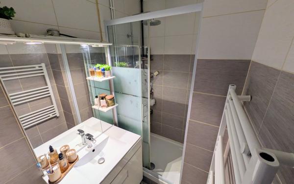 Appartement à vendre    2 pièces • 58 m2 Bourg-lès-Valence