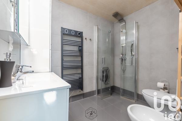 Appartement à vendre 5 pièces 89 m² Mont-Saint-Martin