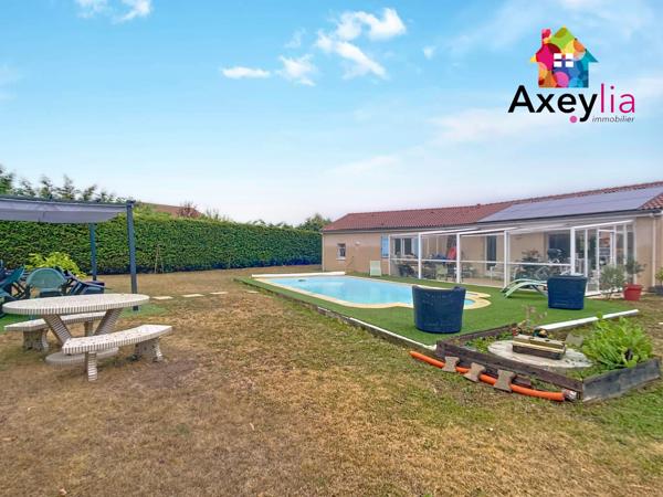 Pouilly-les-Nonains (42155) A VENDRE - POUILLY-LES-NONAINS - MAISON DE PLAIN-PIED AVEC VÉRANDA, QUATRE CHAMBRES DONT UNE SUITE PARENTALE,