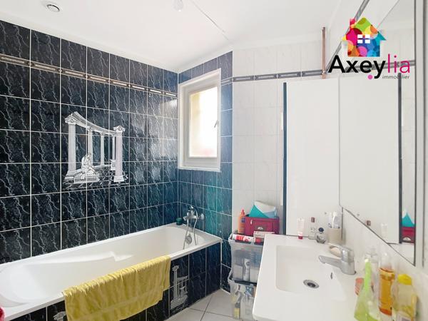 Pouilly-les-Nonains (42155) A VENDRE - POUILLY-LES-NONAINS - MAISON DE PLAIN-PIED AVEC VÉRANDA, QUATRE CHAMBRES DONT UNE SUITE PARENTALE,