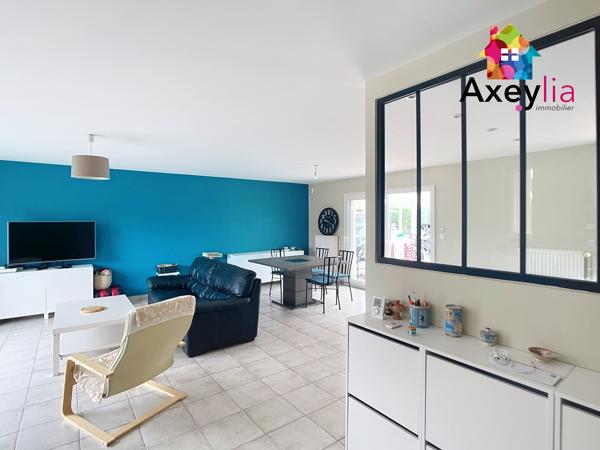 Pouilly-les-Nonains (42155) A VENDRE - POUILLY-LES-NONAINS - MAISON DE PLAIN-PIED AVEC VÉRANDA, QUATRE CHAMBRES DONT UNE SUITE PARENTALE,