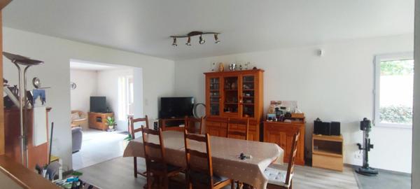 Maison  4 pièce(s) 117 m2 env proche centre ville Pornic avec dépendances