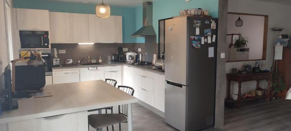 Maison  4 pièce(s) 117 m2 env proche centre ville Pornic avec dépendances