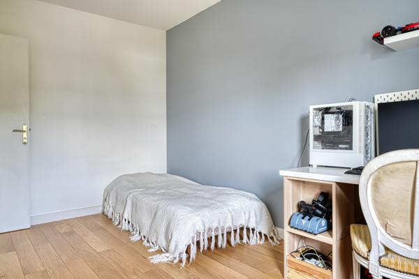 Saint-Ouen-l'Aumône (95310) Maison d’Architecte Contemporaine avec Jardin Arboré