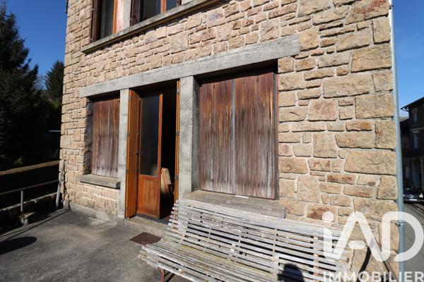 Maison à vendre 12 pièces 258 m² Neuvic