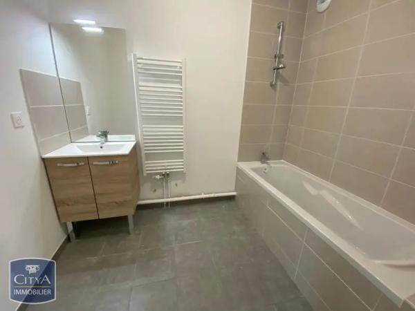 Appartement à louer 3 pièces 67.81m² Le Petit-Quevilly (76140)