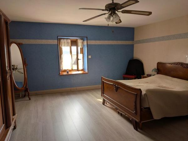 Maison en pierre rénovée  4 chambres 172 m² habitables DOURNON à 10 min de SALINS ET LEVIER