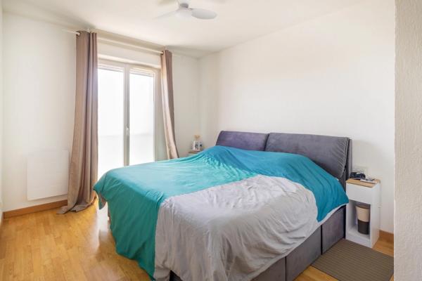 Appartement - villa 130 m², jardin 150 m², terrasse - balcon 25 m²
