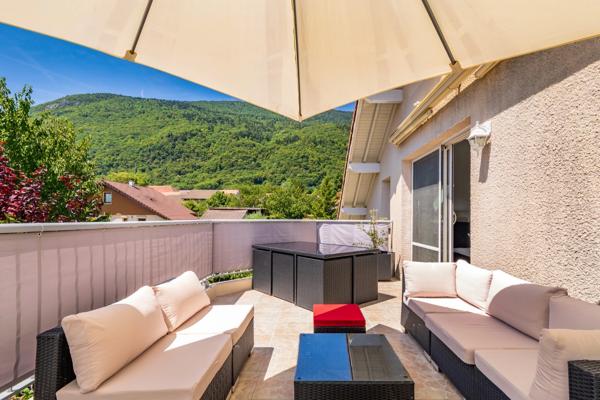 Appartement - villa 130 m², jardin 150 m², terrasse - balcon 25 m²