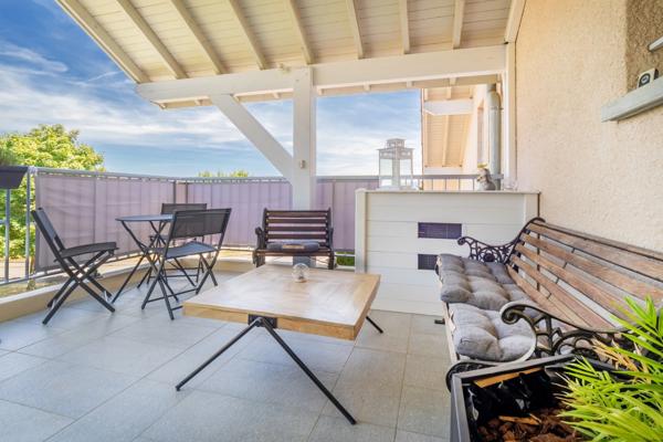 Appartement - villa 130 m², jardin 150 m², terrasse - balcon 25 m²