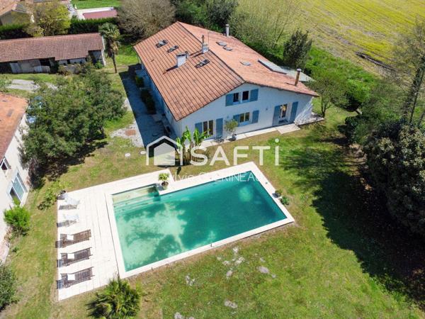 Maison rénovée de 366 m2 sur 3 881 m2 de terrain