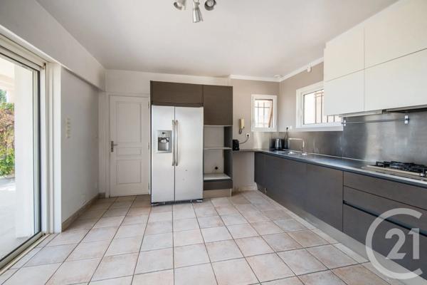 Maison à vendre  8 pièces - 286 m 2   NICE  - 06