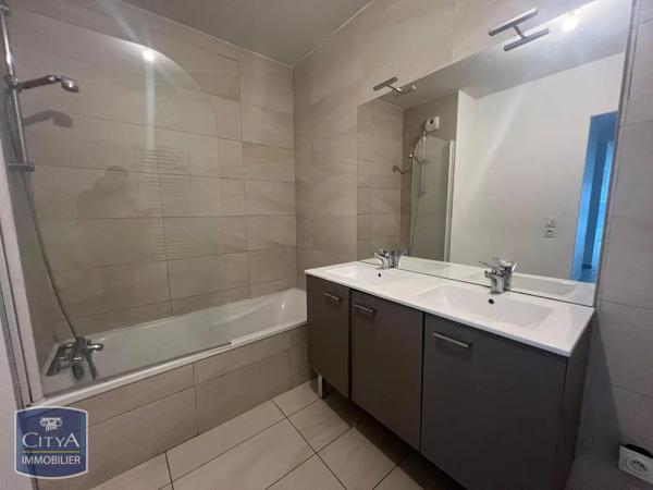 Appartement à louer 4 pièces 82.59m² Grenoble (38000)