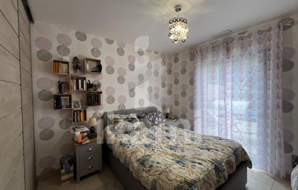 Superbe maison de plain-pied avec piscine