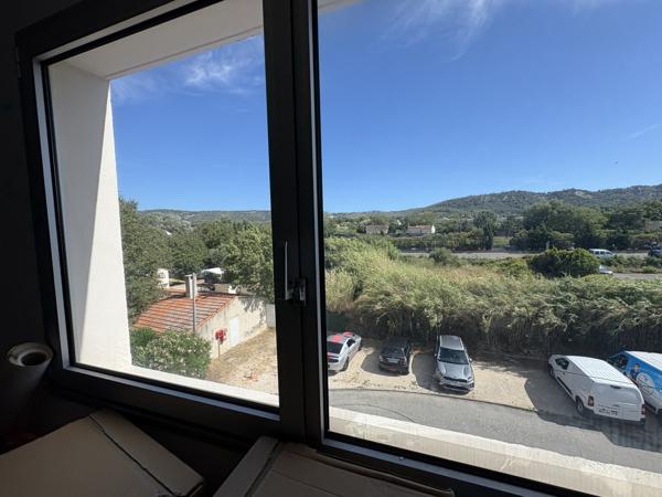 Aubagne (13400) Bureau de 213m2 - Aubagne / Camp Major