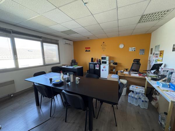 Aubagne (13400) Bureau de 213m2 - Aubagne / Camp Major