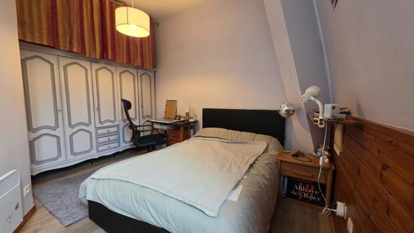 Appartement 2 pièces de 34 m2 à Aix-les-Bains avec vue château