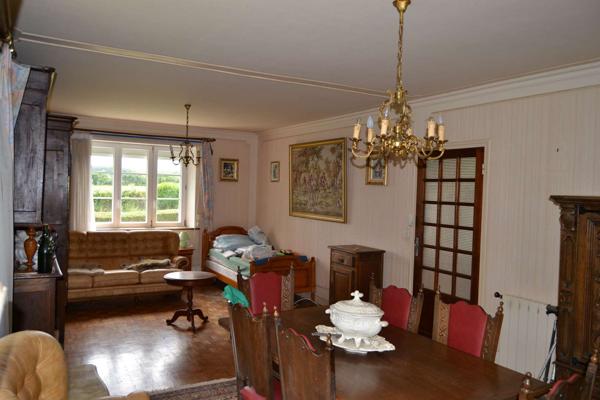 Plougasnou (29630) Plougasnou, belle maison traditionnelle sur 3500 m2 de terrain.