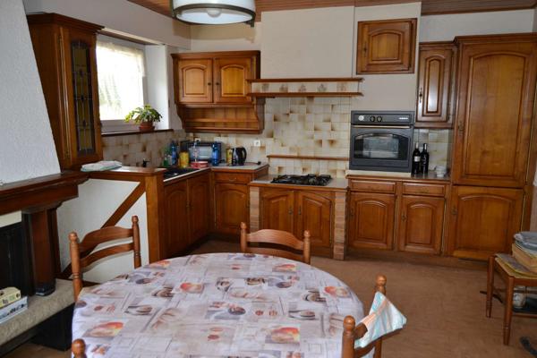 Plougasnou (29630) Plougasnou, belle maison traditionnelle sur 3500 m2 de terrain.