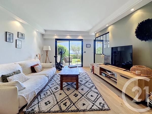 Appartement Duplex à vendre  3 pièces - 109,01 m 2   CANNES  - 06