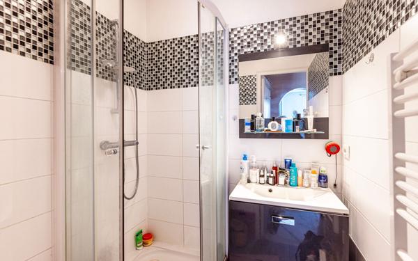 Appartement à vendre    2 pièces • 28,60 m2 Paris 13