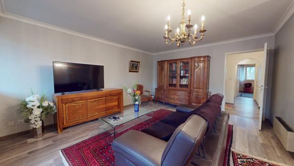 Strasbourg - Robertsau Grand F2 avec balcon, garage et cave