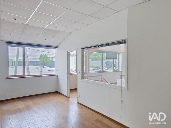 Location boutique/local commercial 646 m² Saint-Genis-Laval