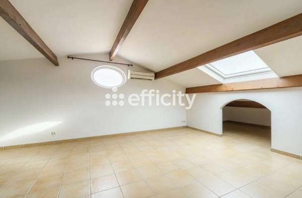 Maison
         5 pièces
        - 160 m² Exclusivité 730 000 € *