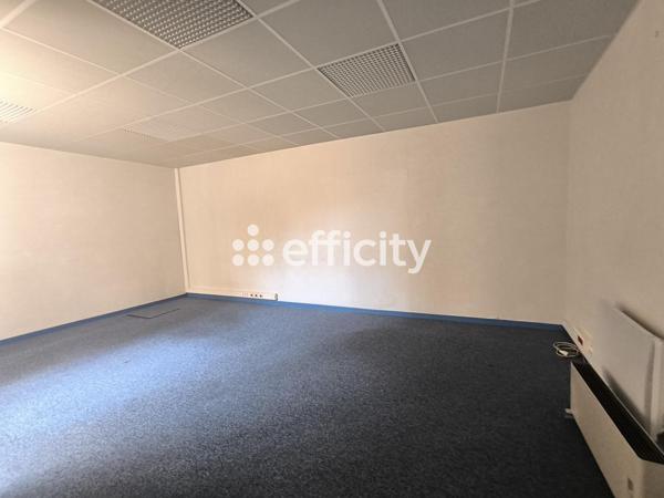 Immeuble
         18 pièces
        - 600 m² 1 138 000 € *
