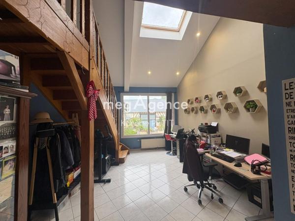 Maison à Beauvais, 60000 - 13 pièces 425m²