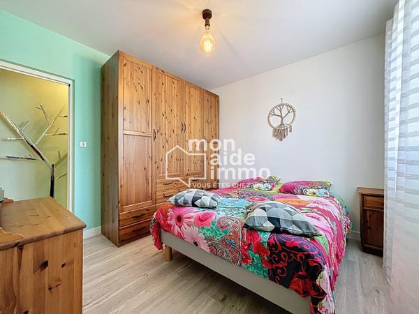 Maison rénovée, 4 chambres, garage, terrasse, terrain