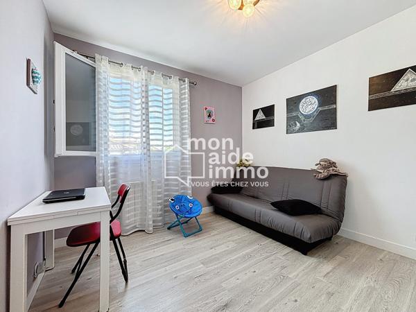 Maison rénovée, 4 chambres, garage, terrasse, terrain