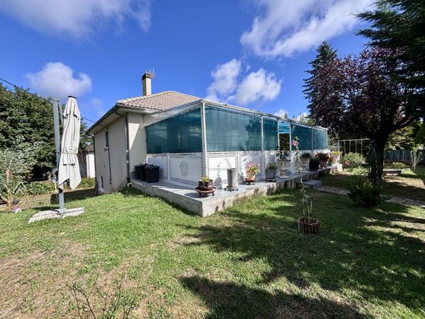 Maison rénovée, 4 chambres, garage, terrasse, terrain