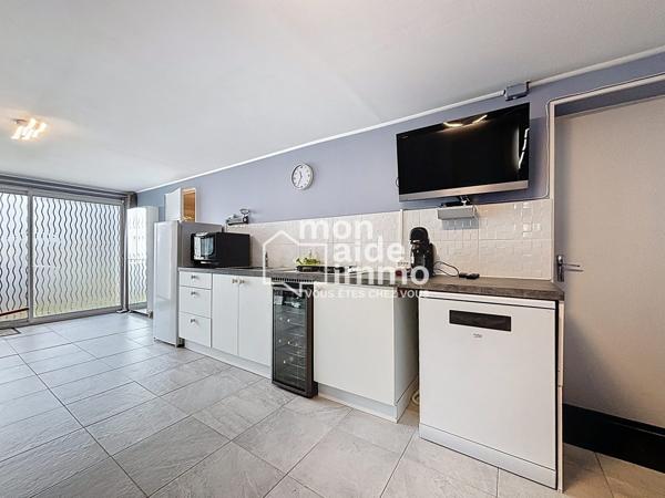 Maison rénovée, 4 chambres, garage, terrasse, terrain