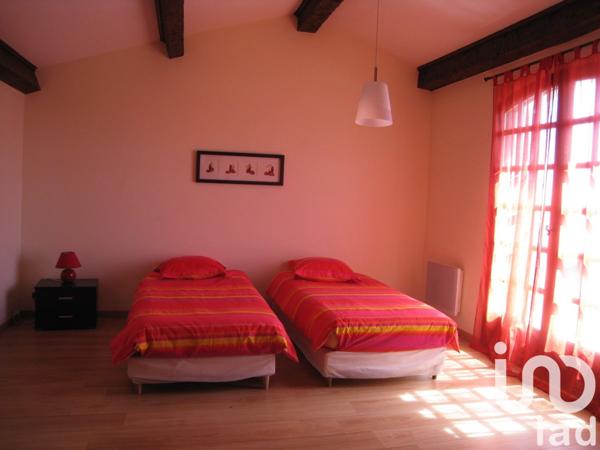 Maison traditionnelle 8 pièces de 330 m² à Agde (34300)