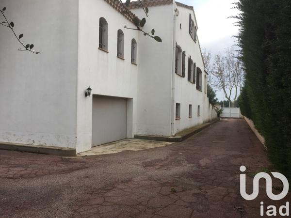 Maison traditionnelle 8 pièces de 330 m² à Agde (34300)