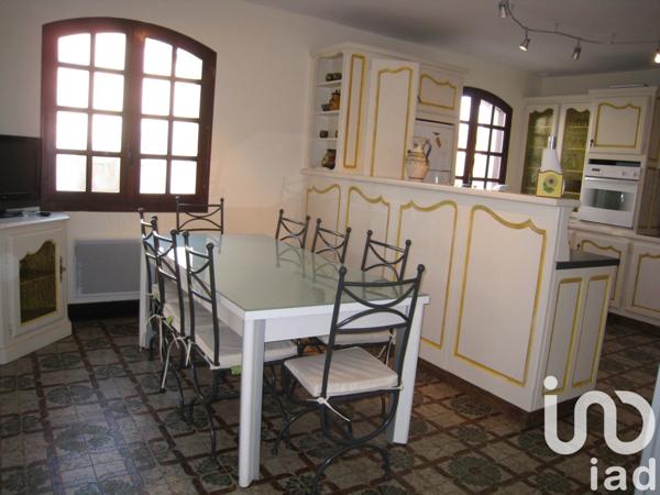 Maison traditionnelle 8 pièces de 330 m² à Agde (34300)