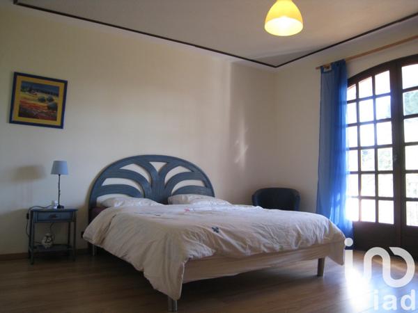 Maison traditionnelle 8 pièces de 330 m² à Agde (34300)