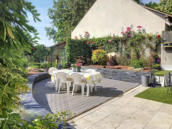 Ensemble immobilier d'exception à Vineuil ? Vue imprenable sur le Cosson !