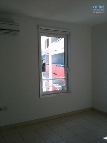 A vendre bel appartement de type F2 de 44,97m2 habitable sur la résidence LE FLORENTIN à Sainte Clotilde.