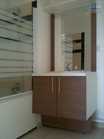 A vendre bel appartement de type F2 de 44,97m2 habitable sur la résidence LE FLORENTIN à Sainte Clotilde.