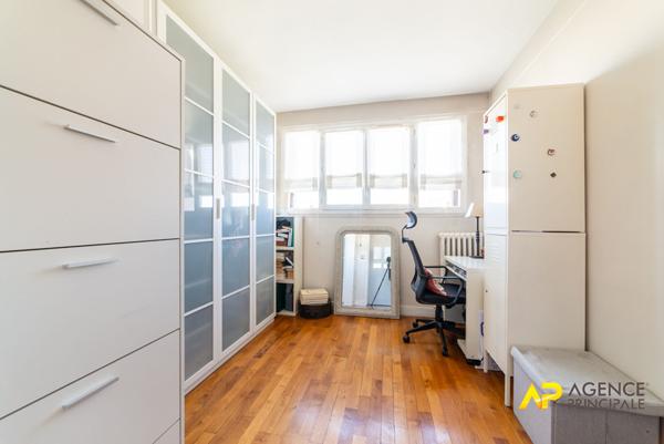Appartement La Garenne Colombes 3 pièces 62 m2 €405 000 ** - Référence 511CL